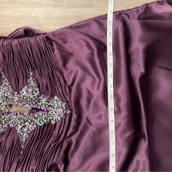 Y2K Evening Halter Gown Women’s Size 12 Small Purple Satin Beaded Prom Wedding - Picture 10 of 13